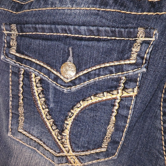 Ariya darkwash jeans like new condition - Picture 3 of 8